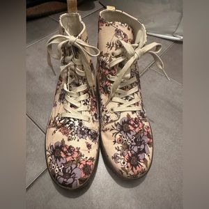 Doc Dr. Martens Hackney Boots Women's 8 Beige Floral High Canvas
